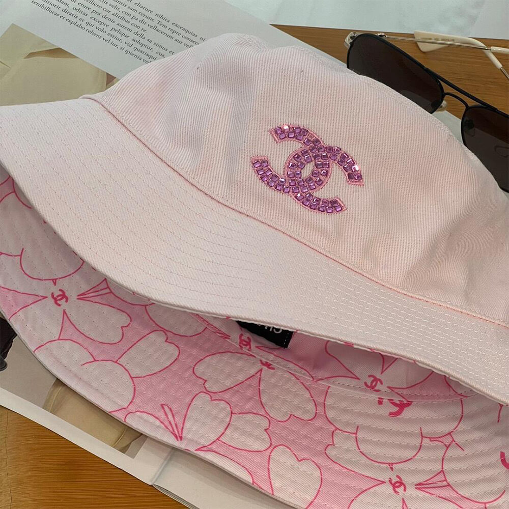 Ch**el hat