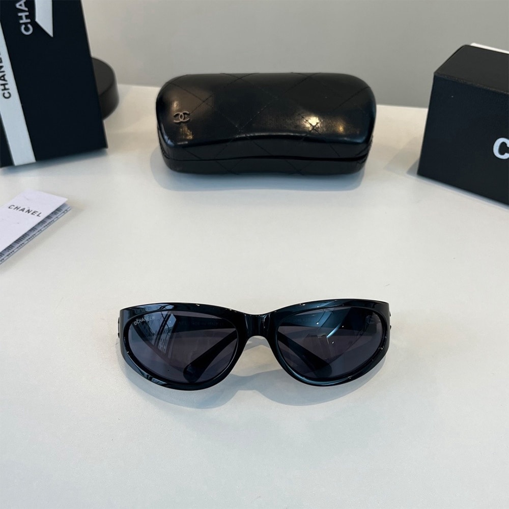 Ch**el Sunglasses