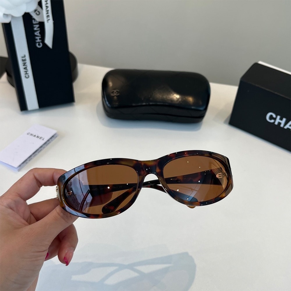 Ch**el Sunglasses