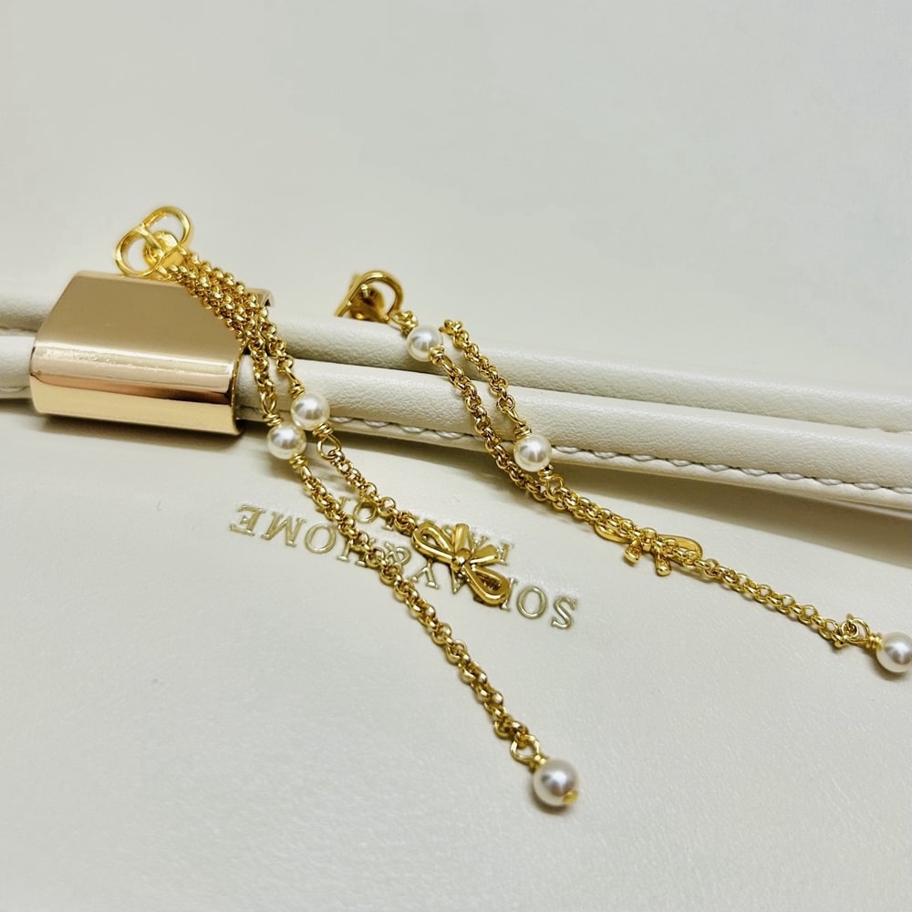 D10r CD Mini Bow Earrings