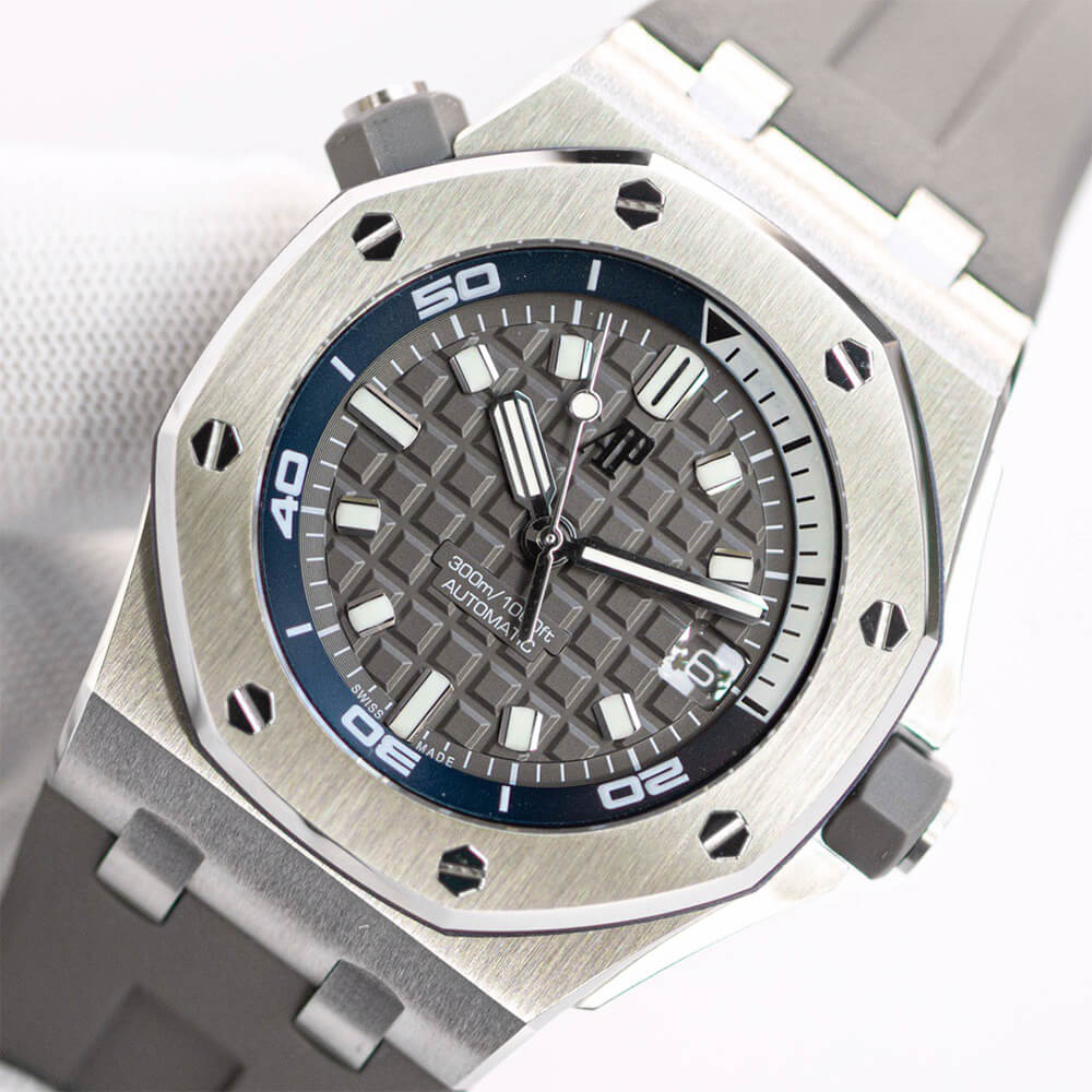 Audemars P1g*et Royal Oak 15720