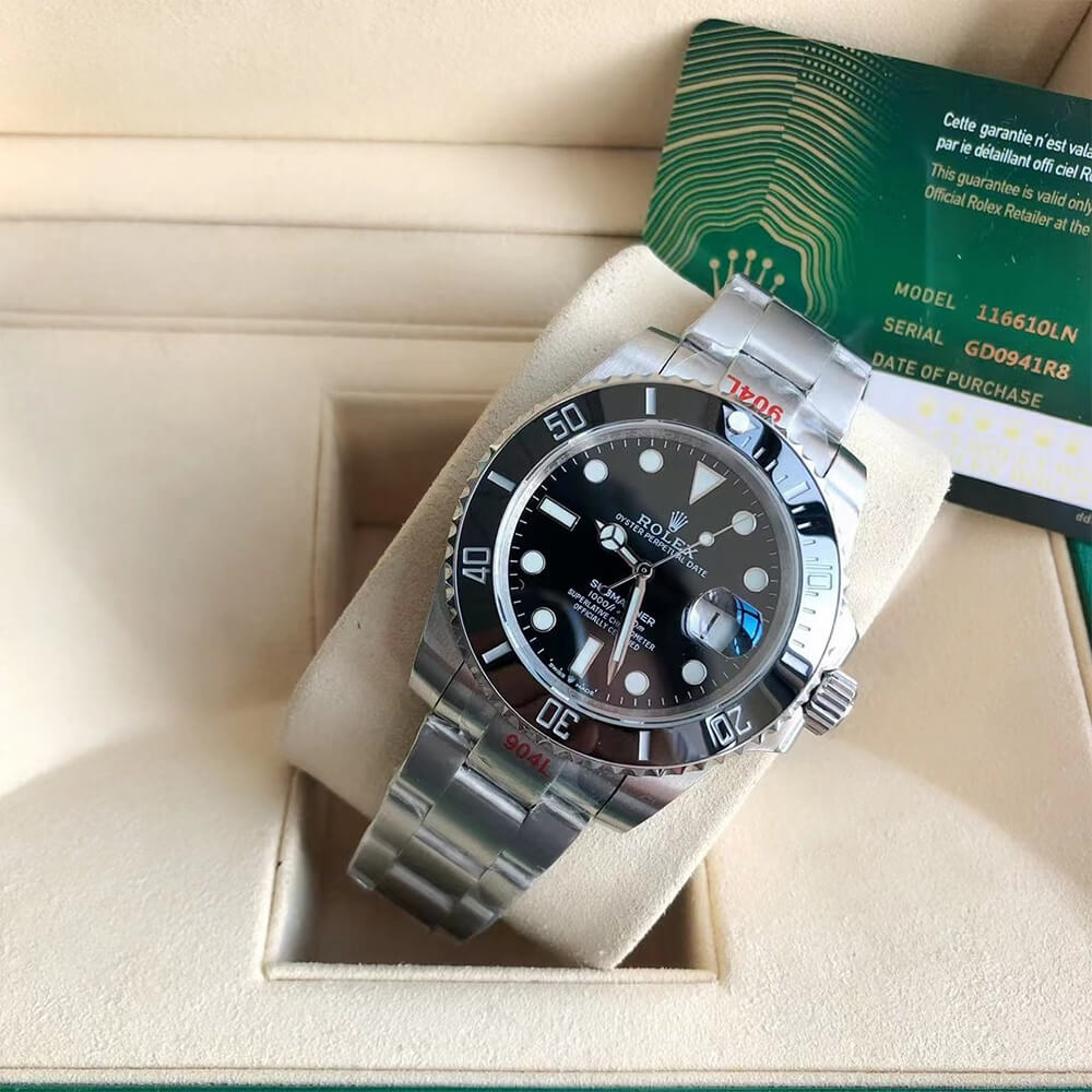 R01ex Submariner Date