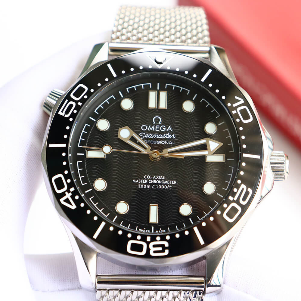 0me*ga Seamaster Diver 300M