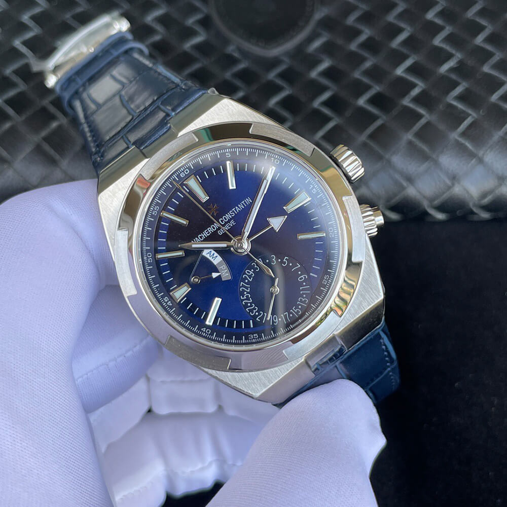 Vacheron C0nstan1n Overseas dual time