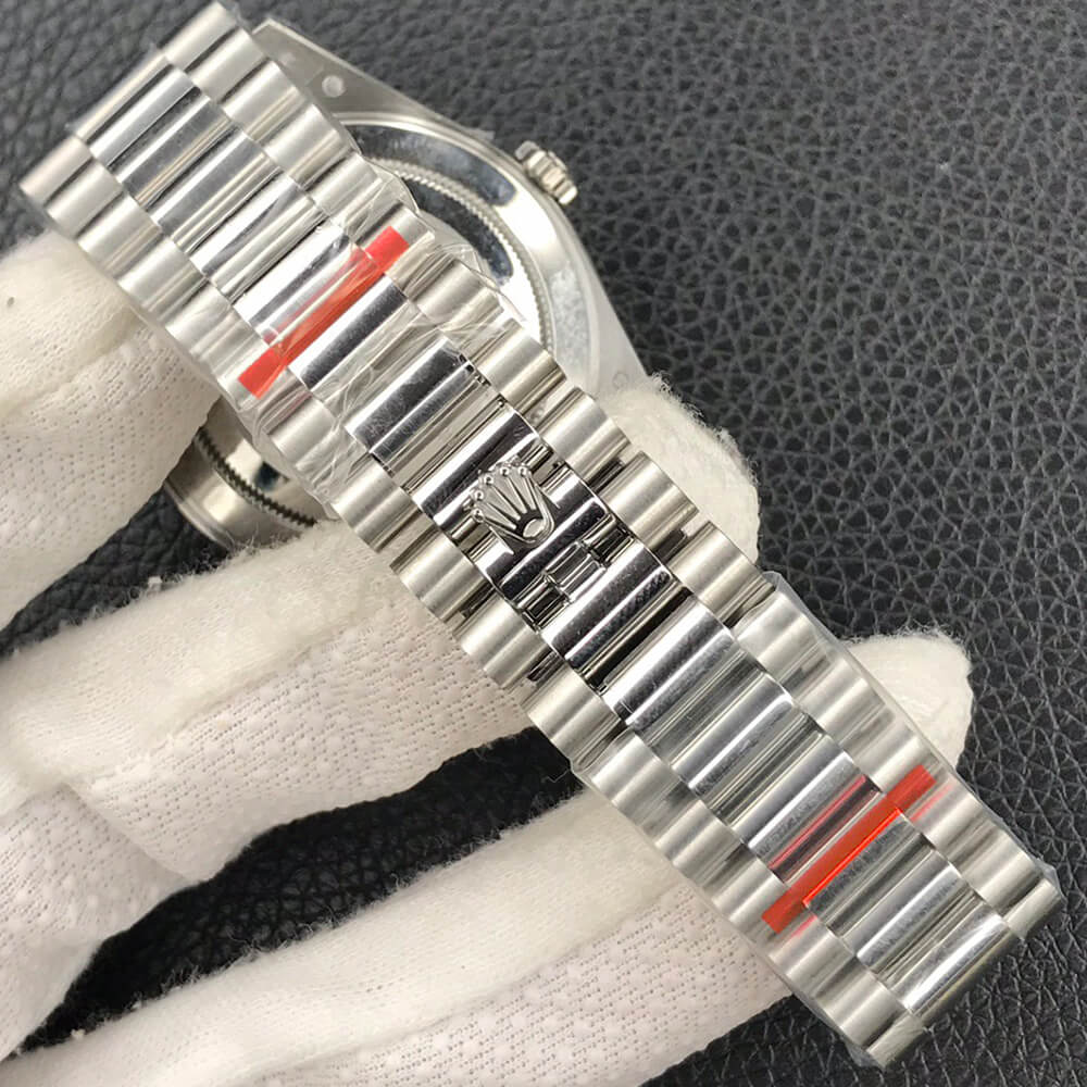 R01ex Day-Date 40
