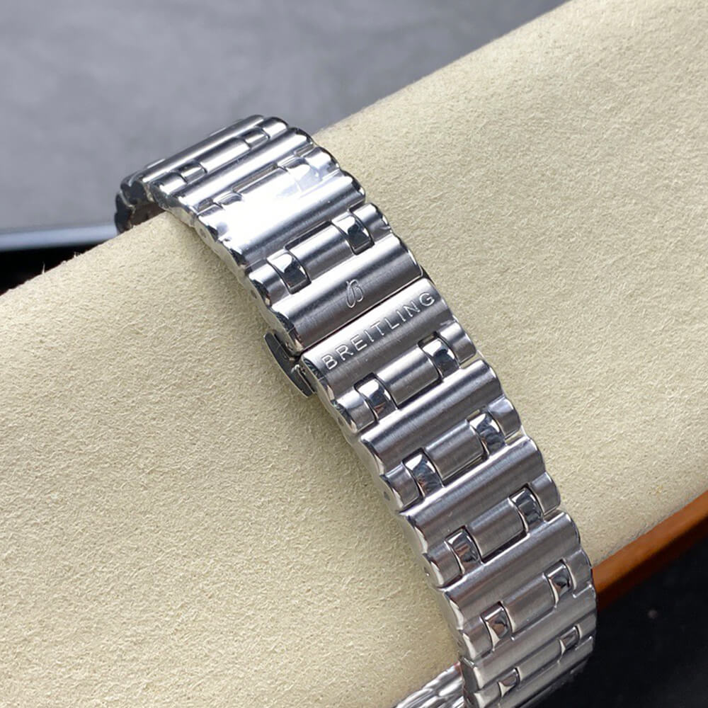 Breitling Chronomat Automatic GMT 40