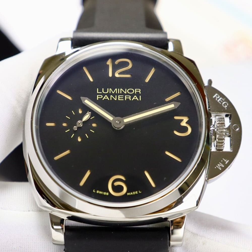 Pa*e*a1 LUMINOR Due 42mm