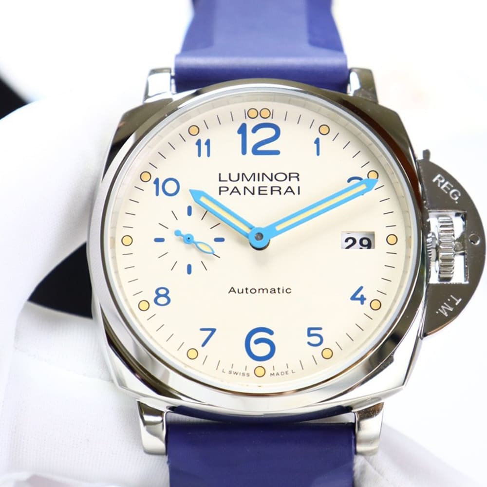 Pa*e*a1 LUMINOR Due 42mm