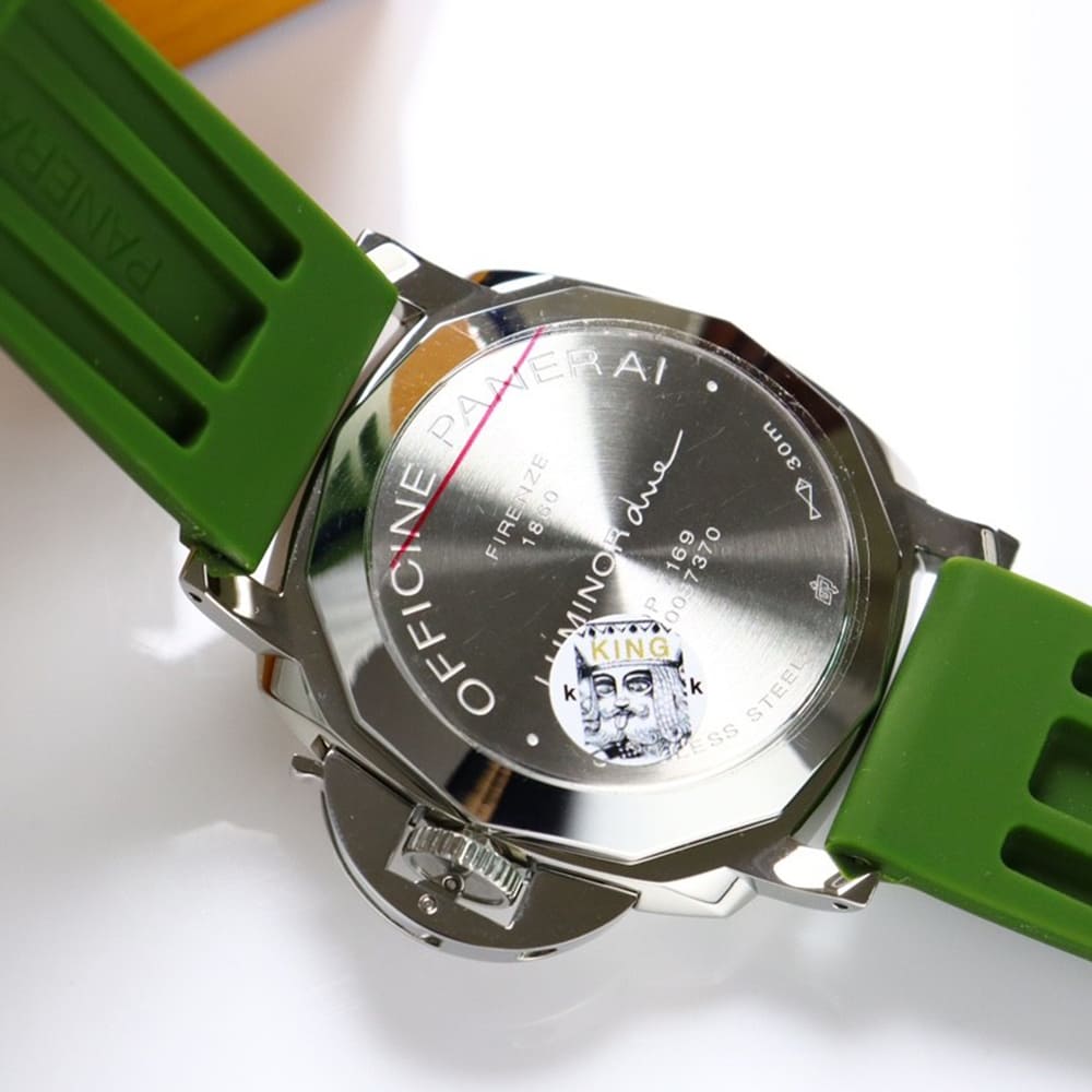 Pa*e*a1 LUMINOR Due 42mm