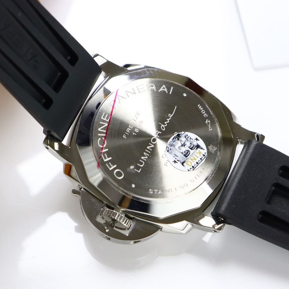 Pa*e*a1 LUMINOR Due 42mm