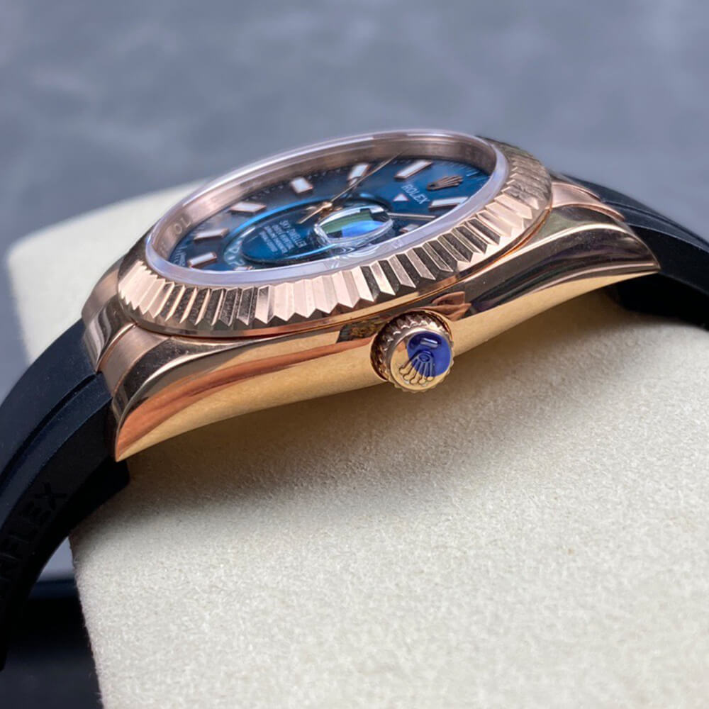 R01ex Sky-Dweller