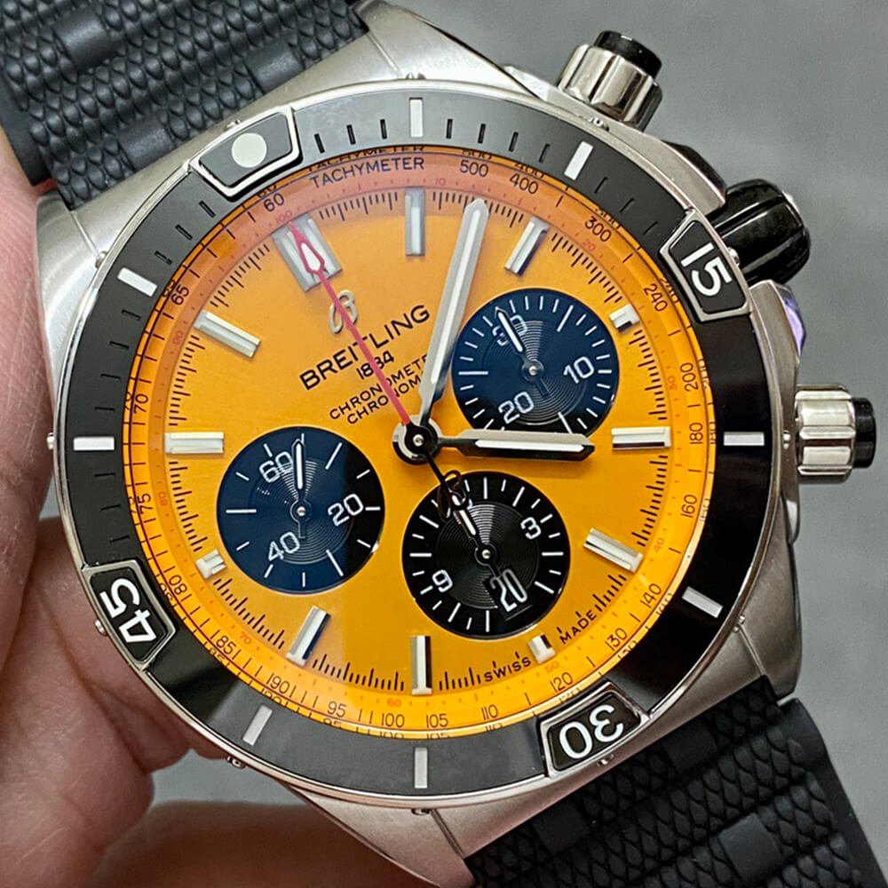 Breitling S*per Chronomat B01 44