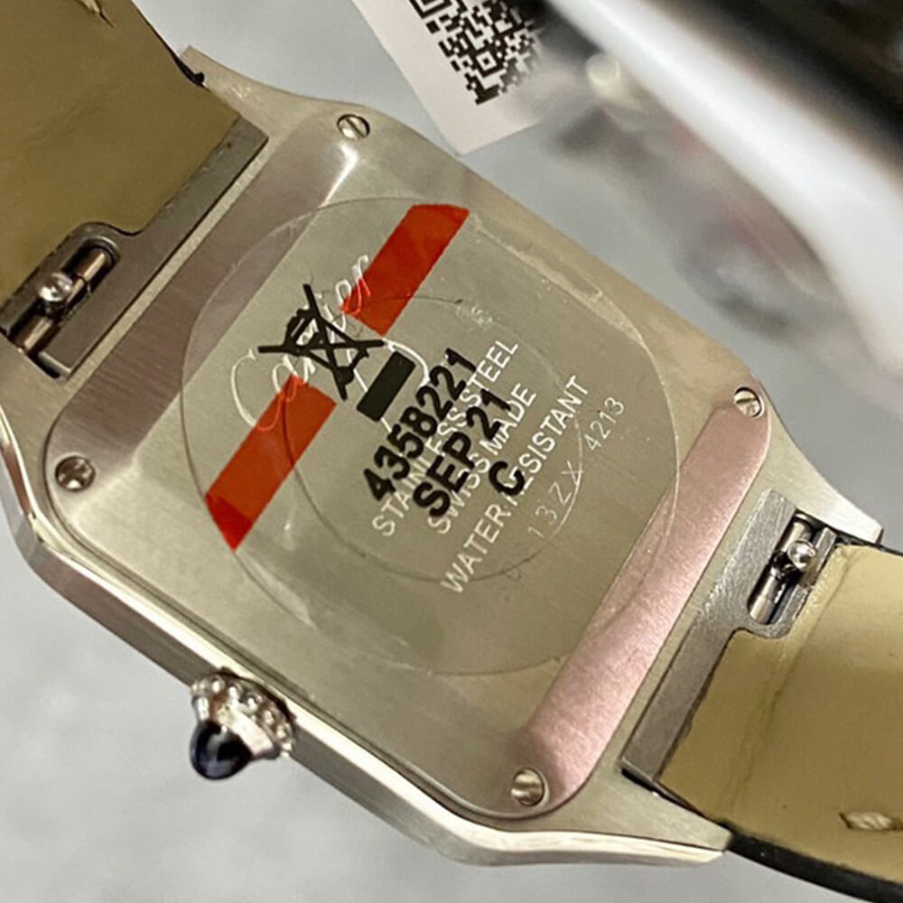Ca*t1er Small Santos-Dumont watch