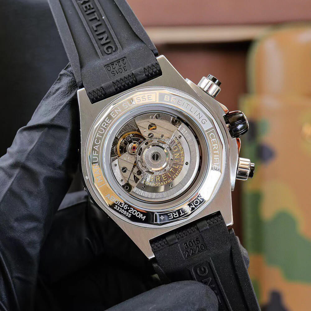 Breitling S*per Chronomat B01 44