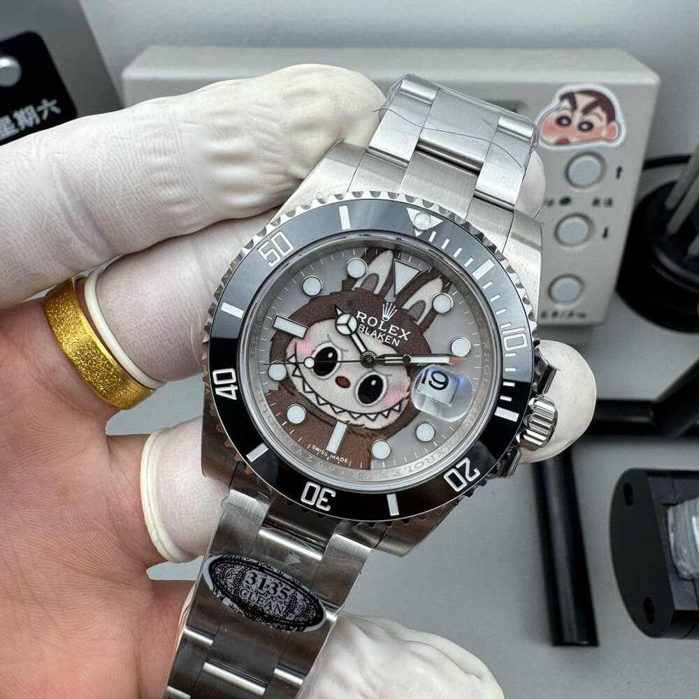 R01ex Submariner Labubu