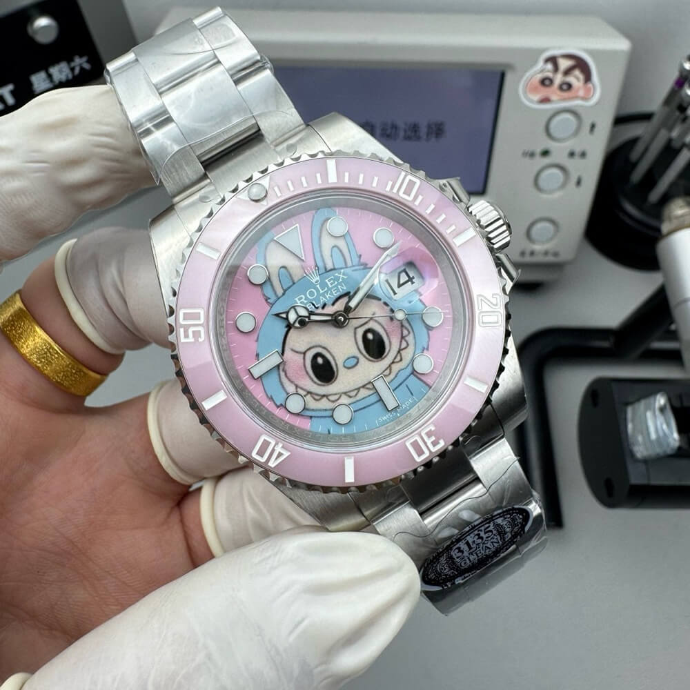 R01ex Submariner Labubu
