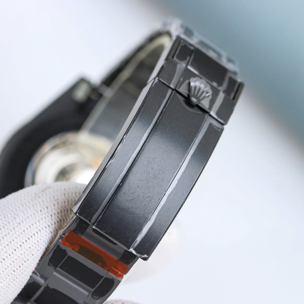 R01ex Submariner Labubu