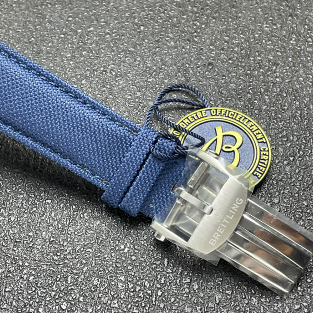 Breitling Bulgari Avenger B01 Chronograph 44 Night Mission Dust Devils