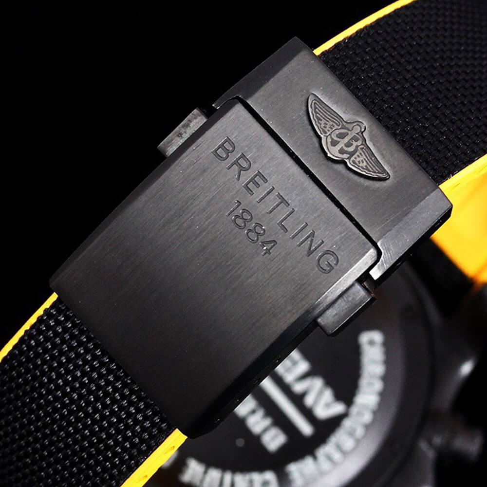 Breitling Avenger 45