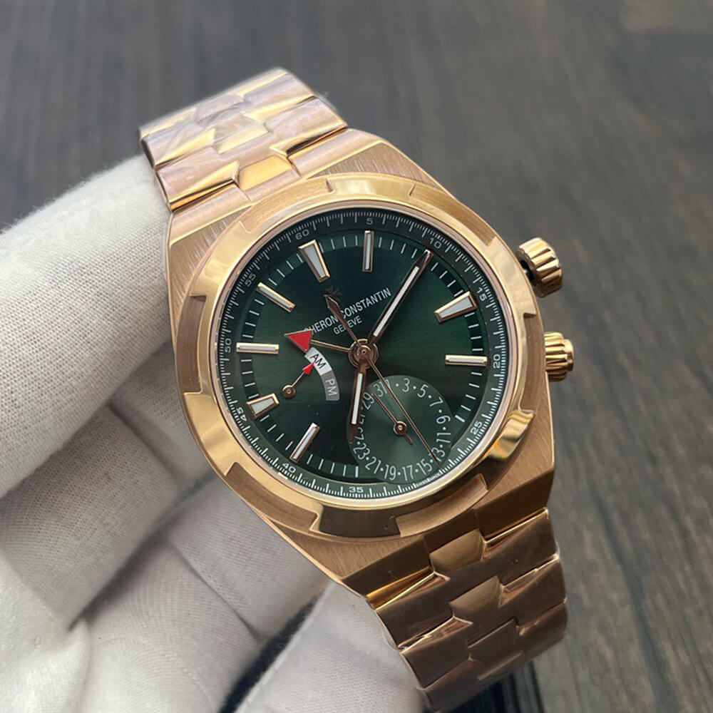 Vacheron C0nstan1n Overseas dual time