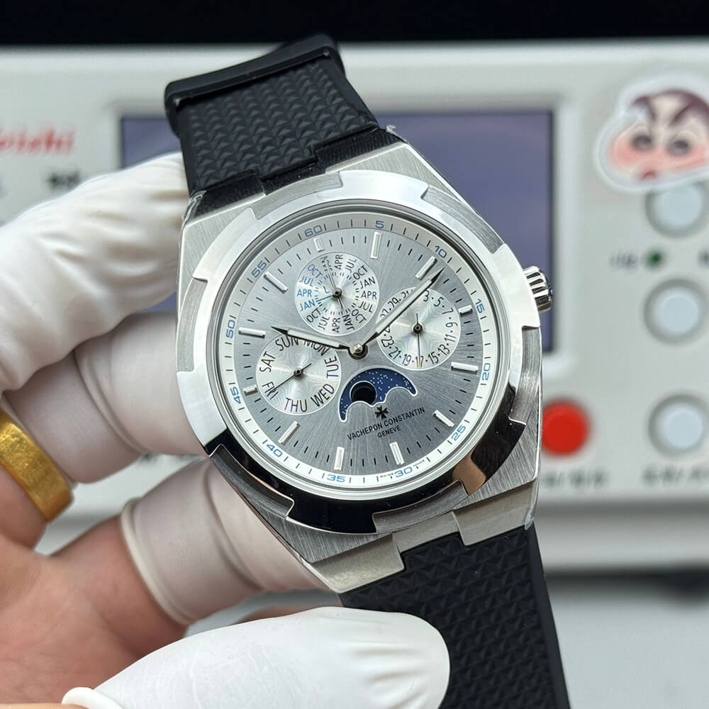 Vacheron C0nstan1n Overseas Chronograph