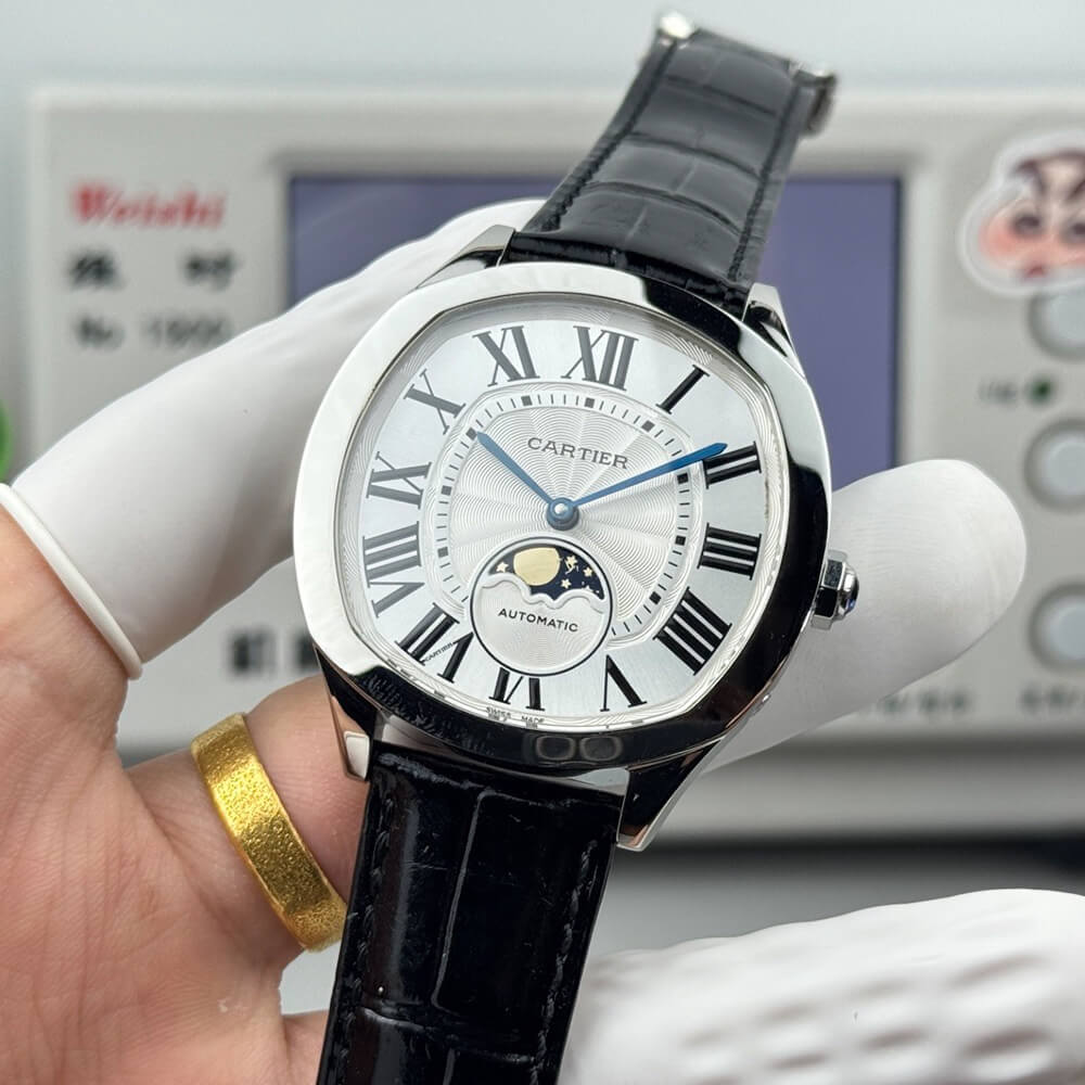 Drive de Ca*t1er Moon Phases watch
