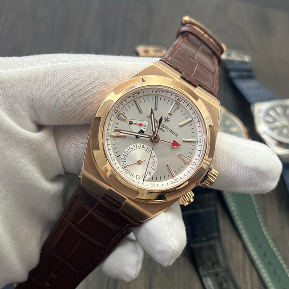 Vacheron C0nstan1n Overseas dual time