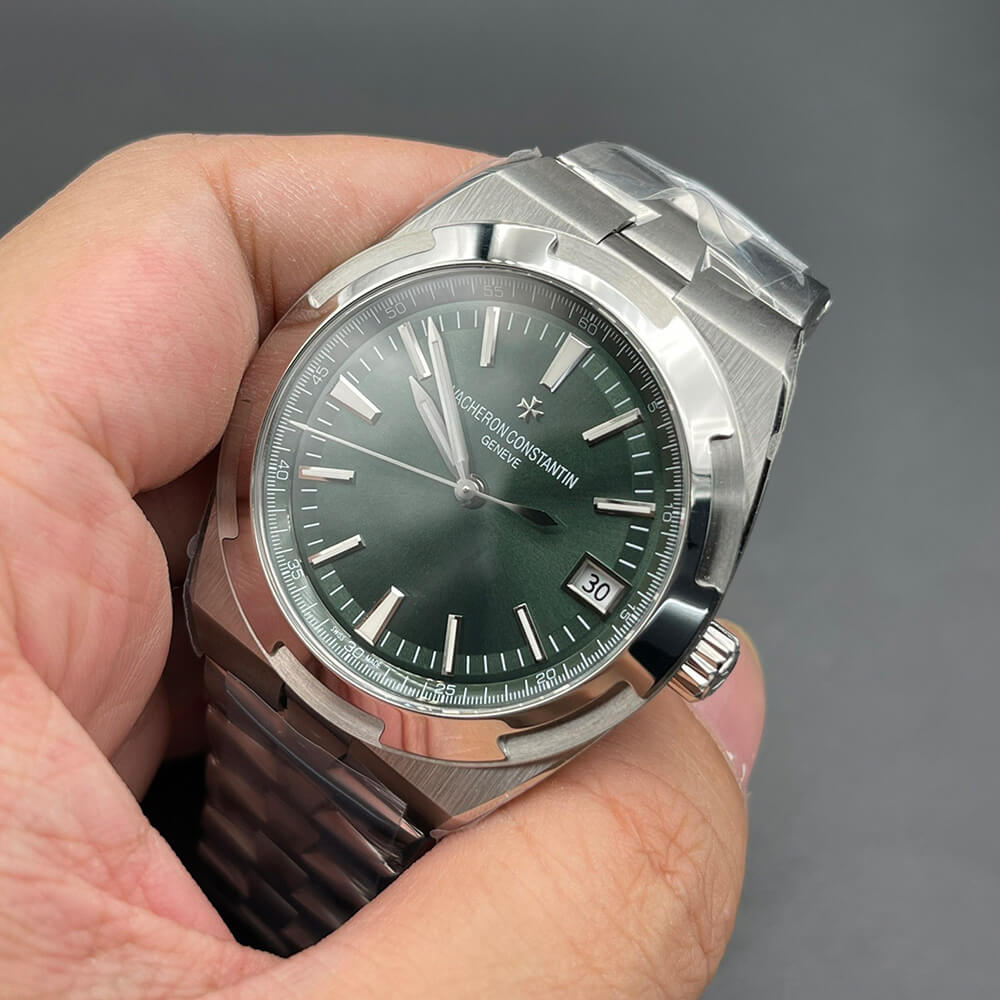 Vacheron C0nstan1n Overseas