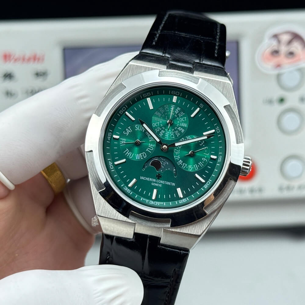 Vacheron C0nstan1n Overseas Chronograph