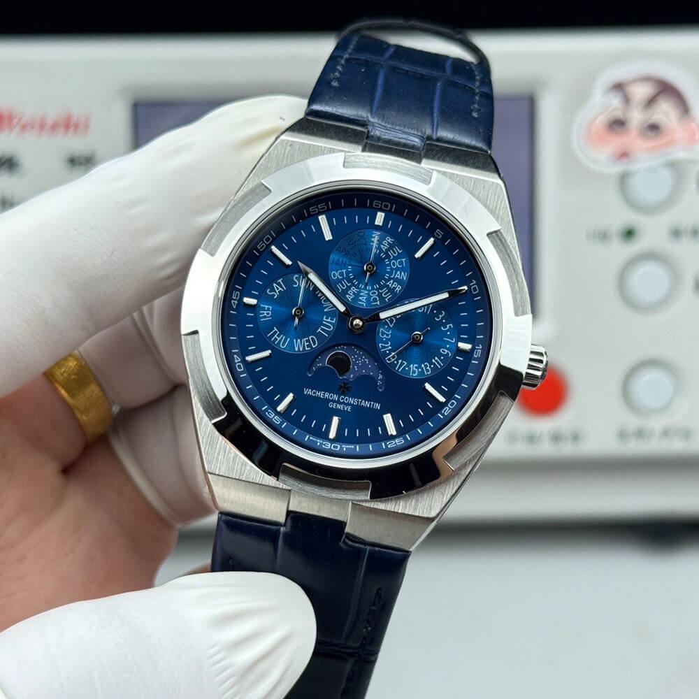 Vacheron C0nstan1n Overseas Chronograph