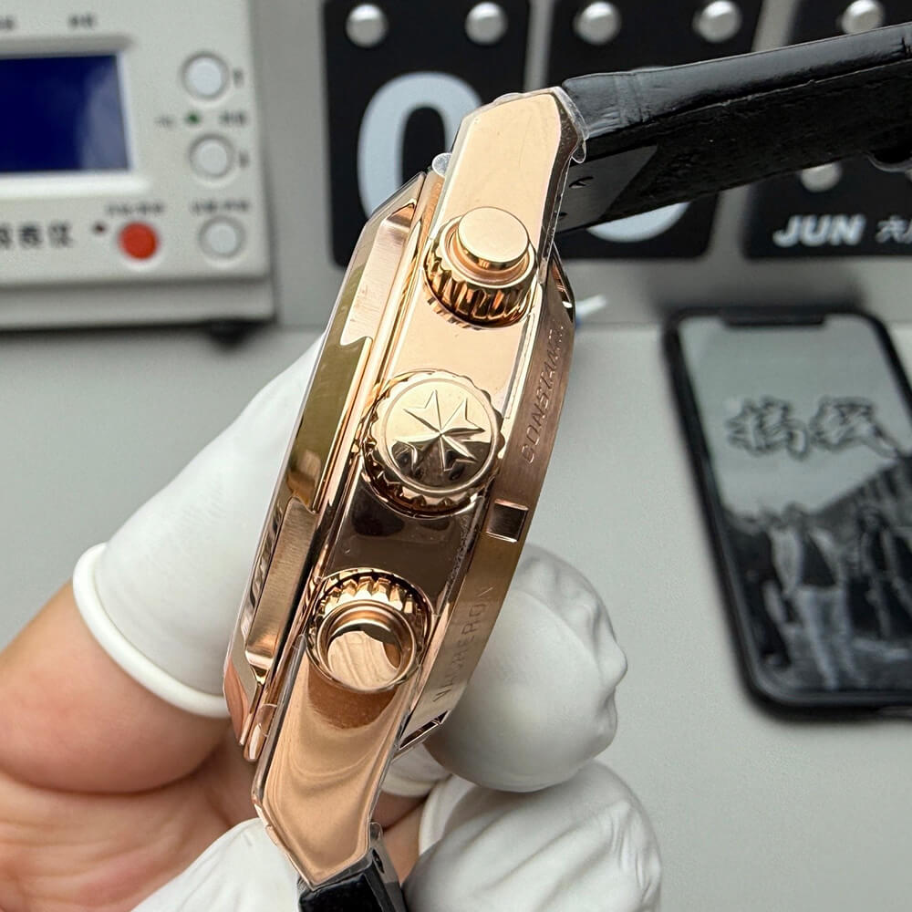 Vacheron C0nstan1n Overseas Chronograph