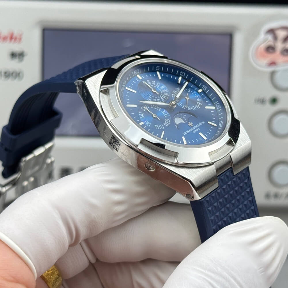 Vacheron C0nstan1n Overseas Chronograph