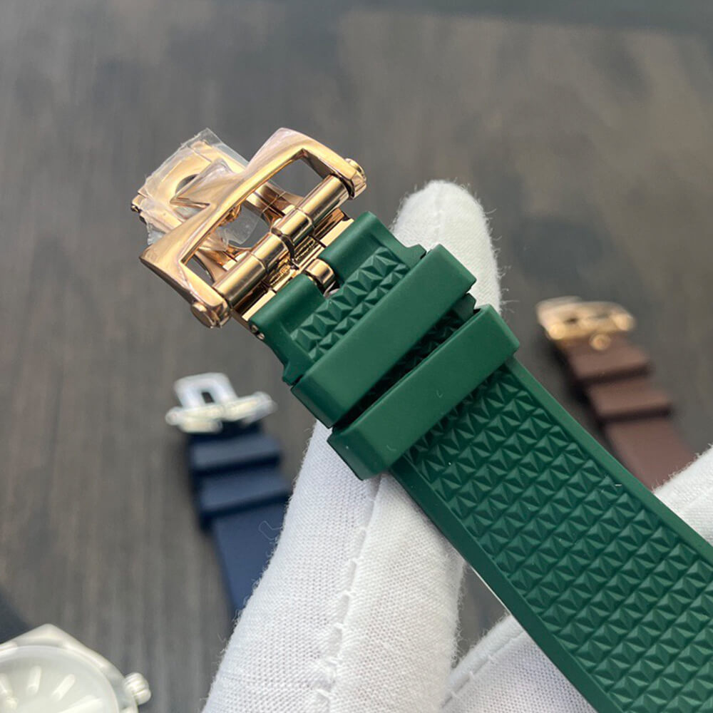 Vacheron C0nstan1n Overseas dual time