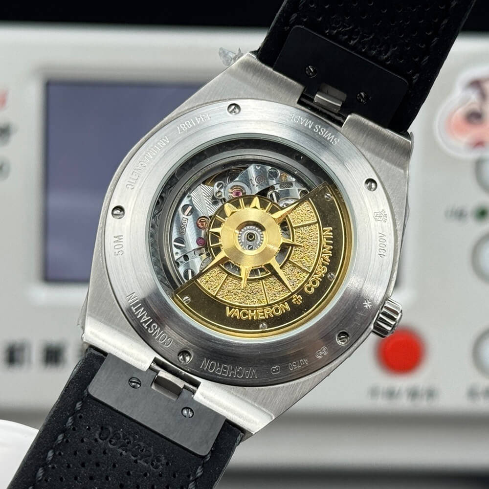 Vacheron C0nstan1n Overseas Chronograph