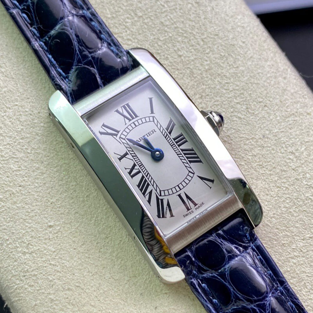 Ca*t1er Tank Americaine watch