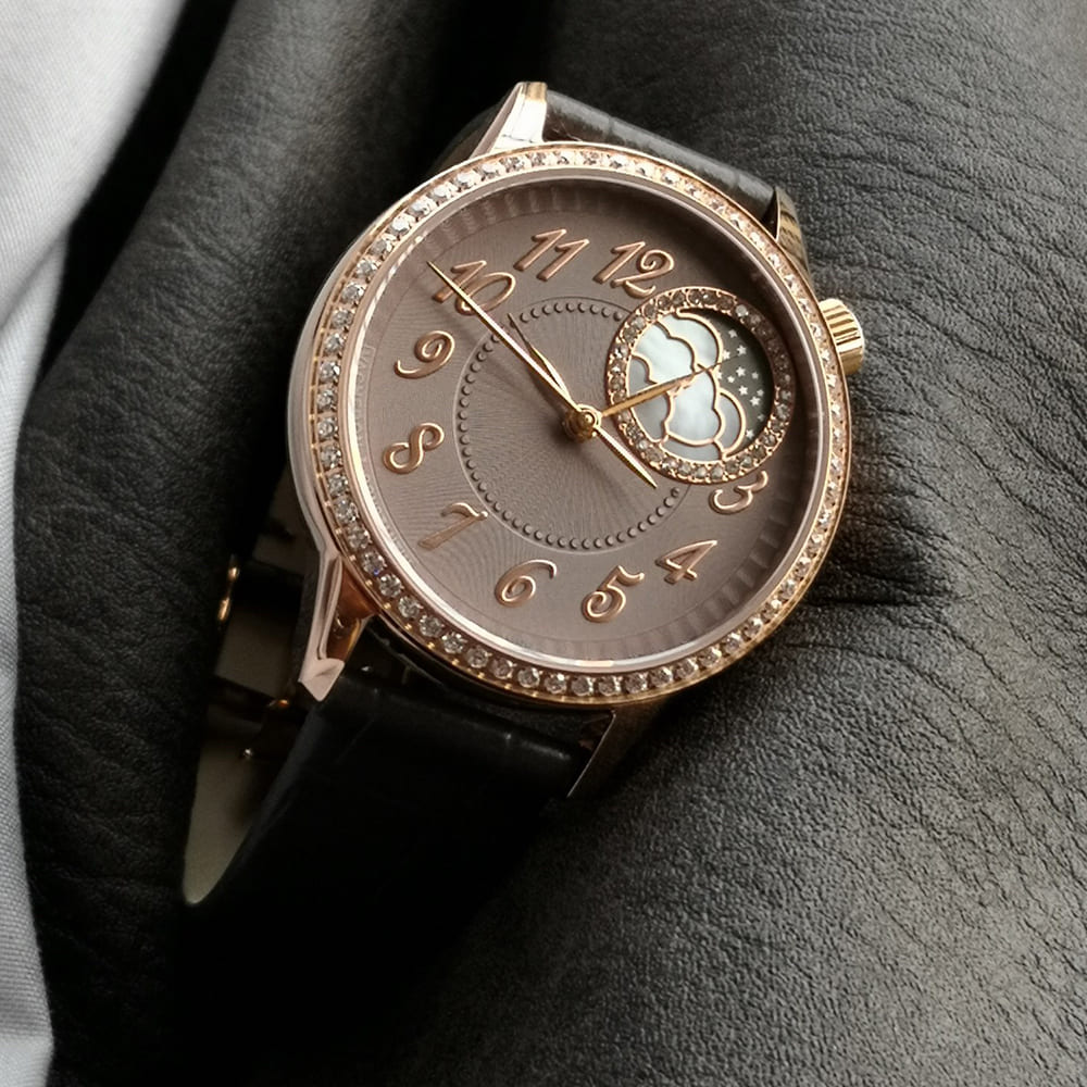 Vacheron C0nstan1n Egerie Moon phase