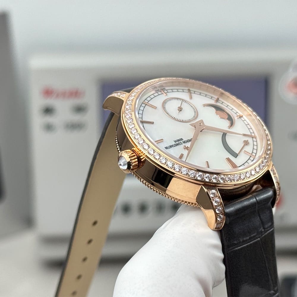 Vacheron C0nstan1n Traditionnelle Moon phase