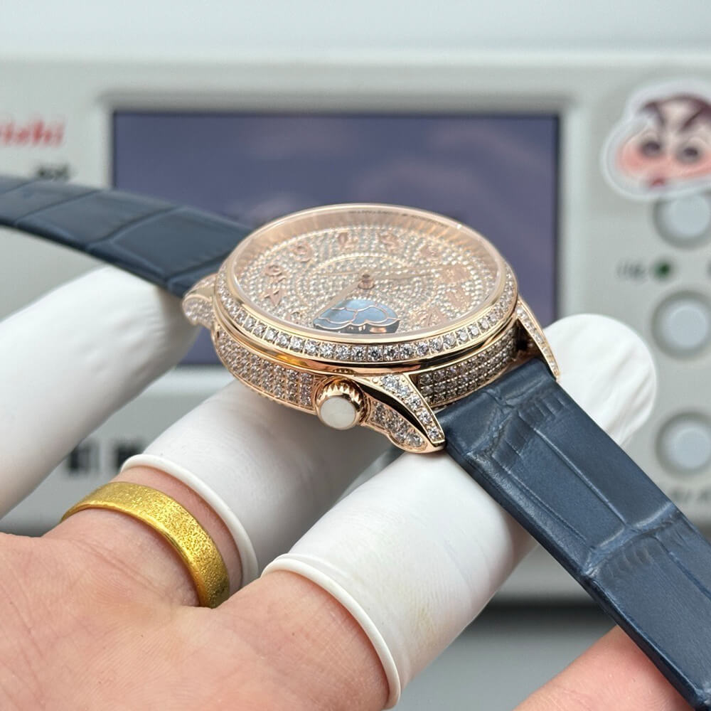 Vacheron C0nstan1n Egerie Moon phase