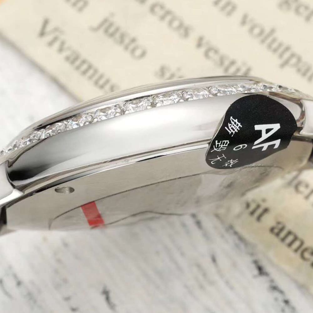 Ca*t1er 28mm Ballon Bleu de Ca*t1er watch
