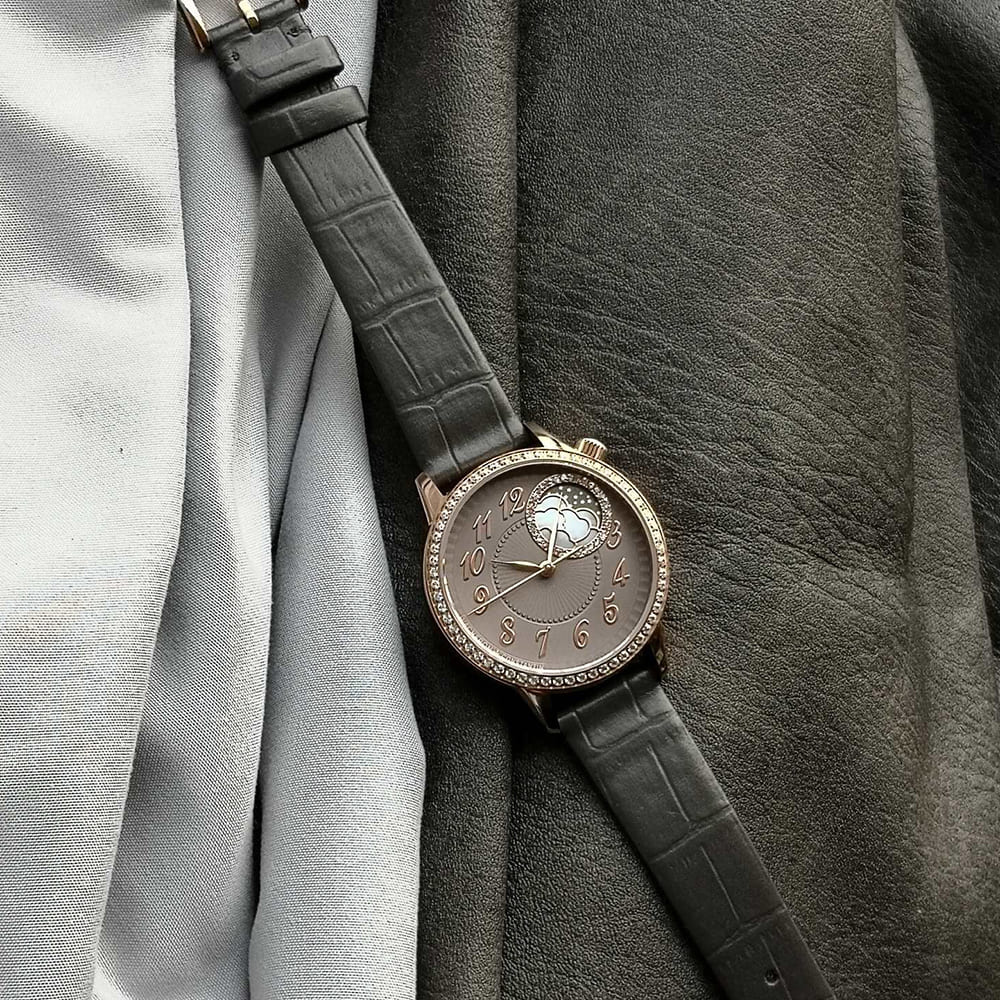 Vacheron C0nstan1n Egerie Moon phase