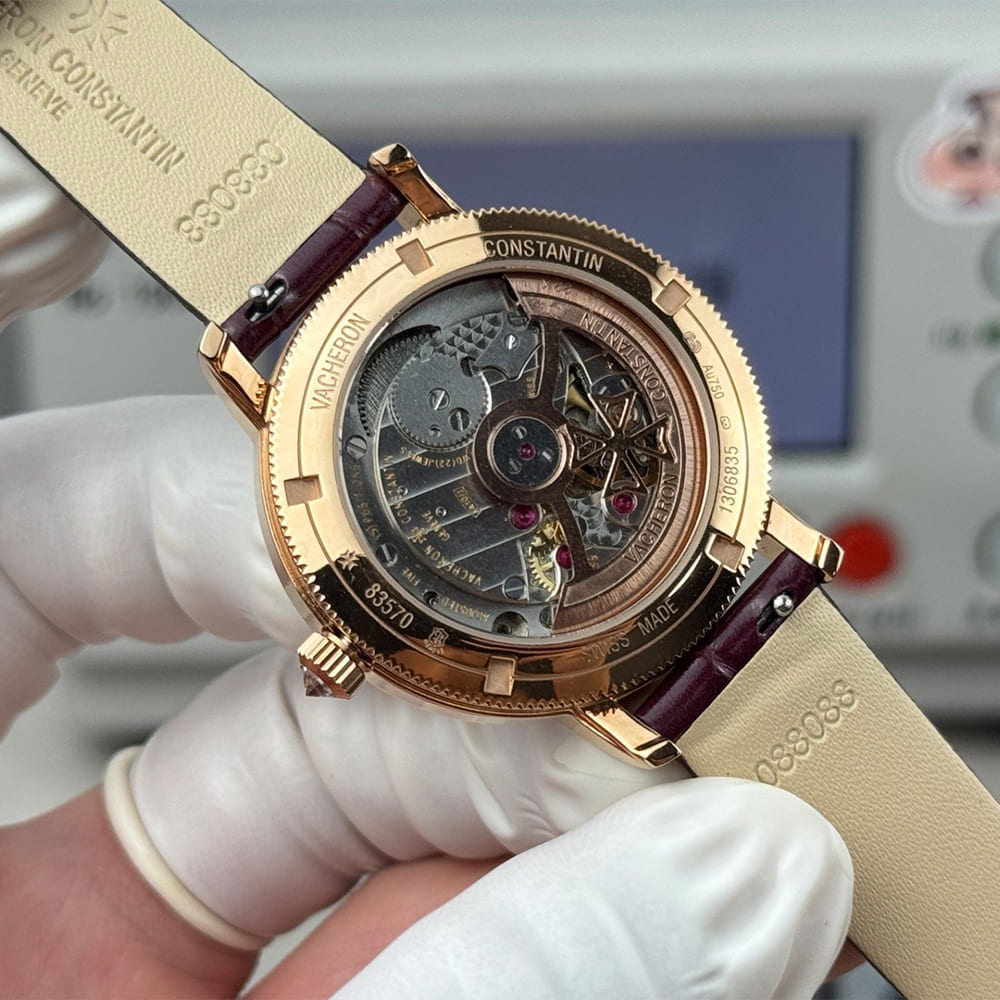 Vacheron C0nstan1n Perpetual calendar ultra-thin