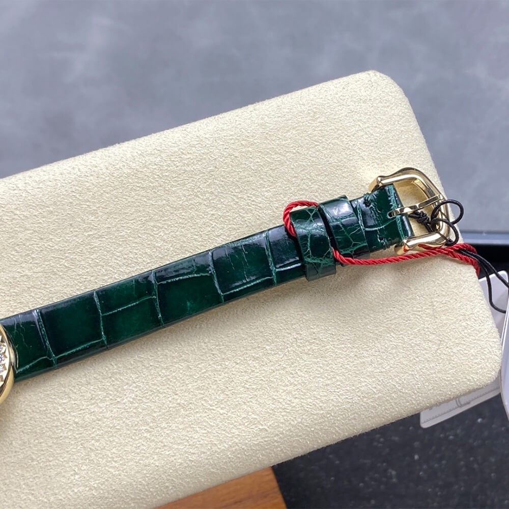 Ca*t1er Baignoire watch