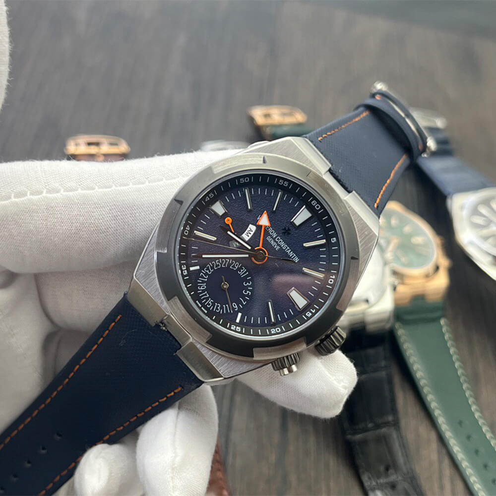 Vacheron C0nstan1n Overseas Dual Time