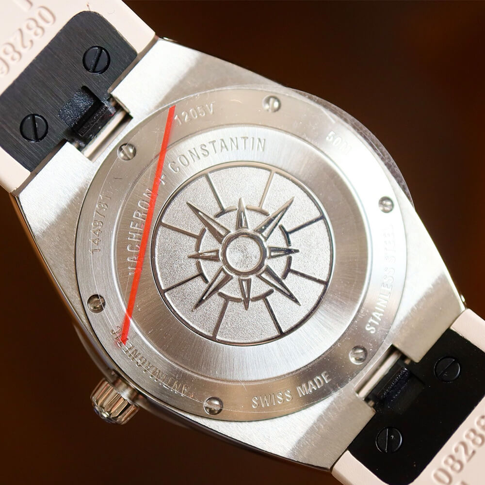 Vacheron C0nstan1n Overseas Self-winding