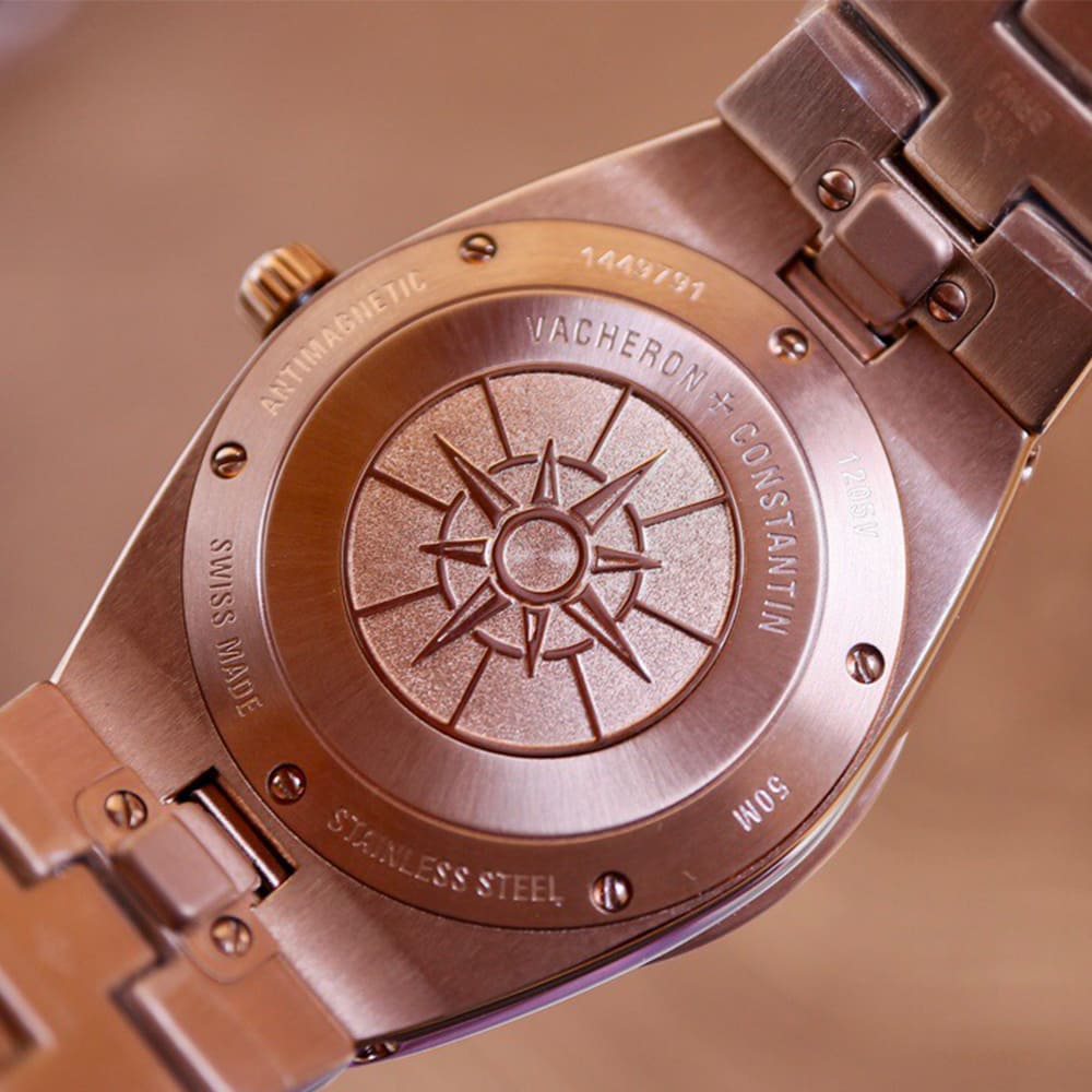 Vacheron C0nstan1n Overseas Self-winding