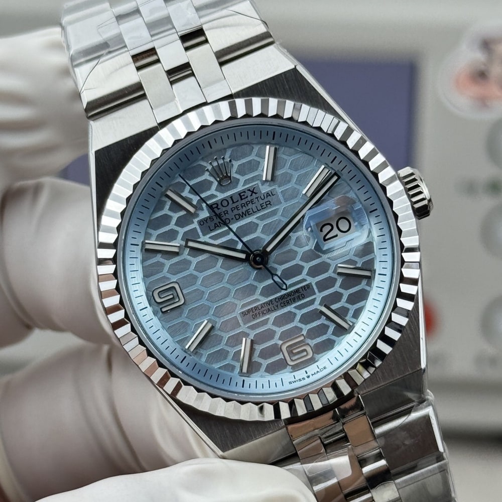 R01ex Land-Dweller 36