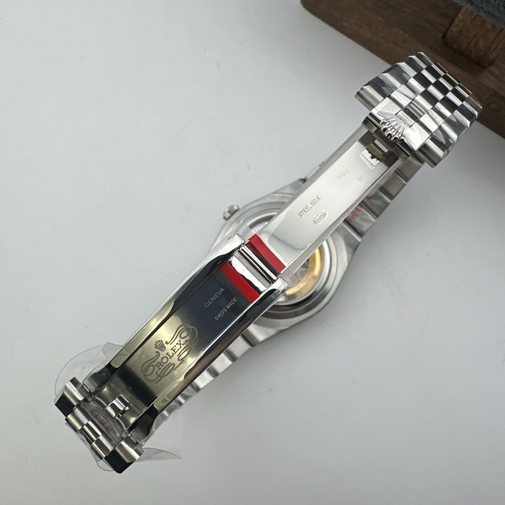 R01ex Land-Dweller 40