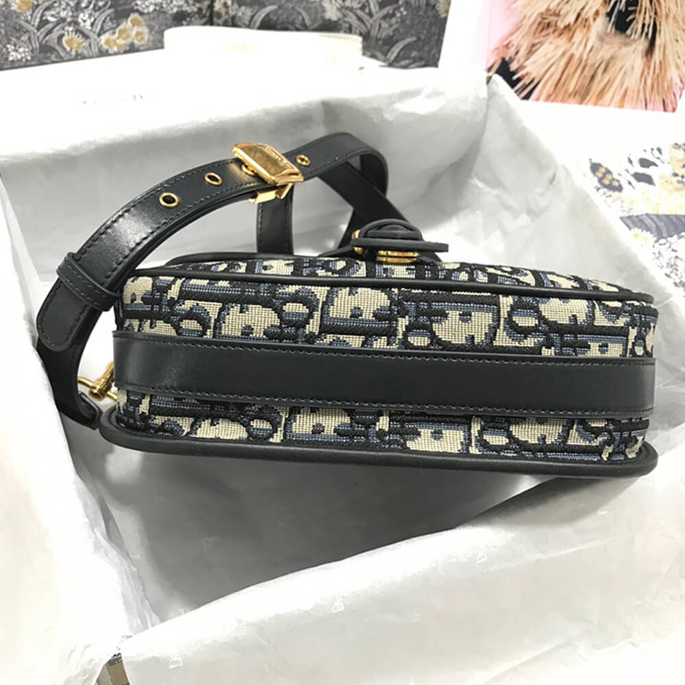 MEDIUM D10r BOBBY BAG