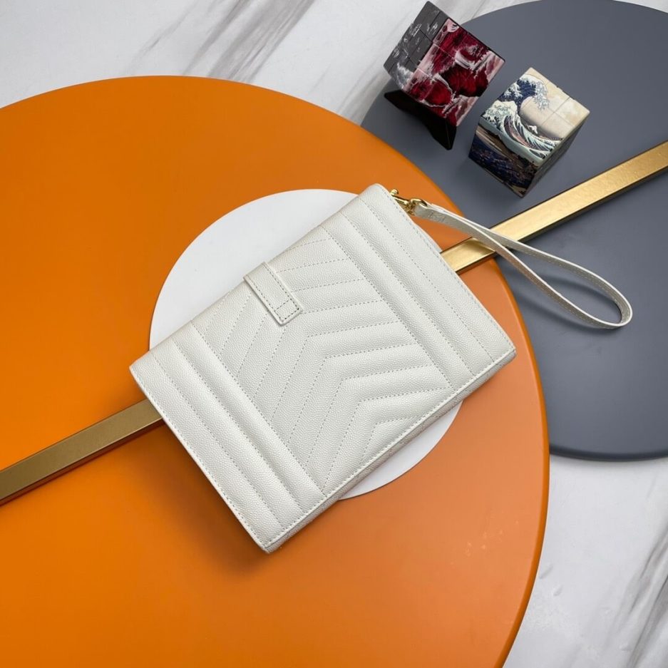Y51 CASSANDRE matelassé leather flap clutch