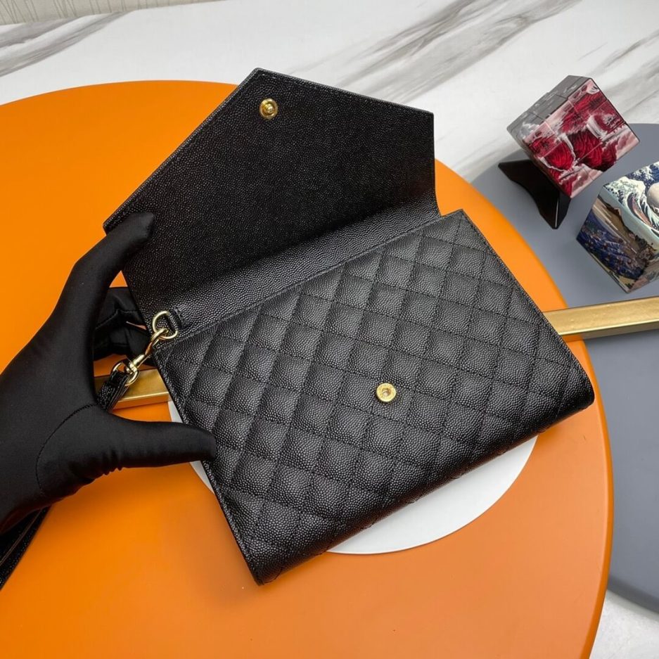 Y51 CASSANDRE matelassé leather flap clutch